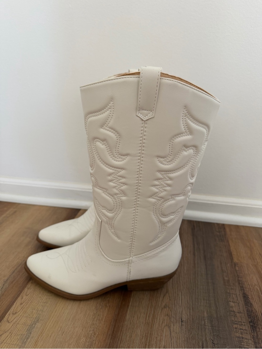 Soda White Embroidered Western Knee-High Boots - Picture 2 of 8